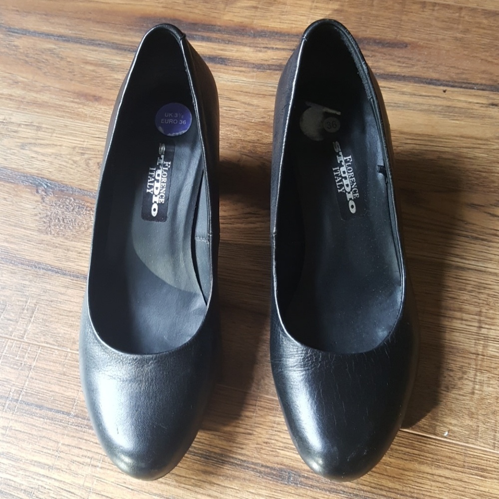 6 1/2 Florence Studio Italy shoes black leather